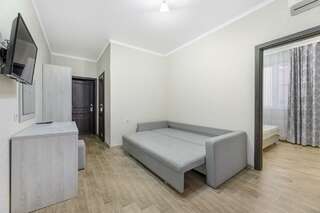 Отель White Hotel  Витязево 2-комнатная комната люкс с 1 двуспальной кроватью-8