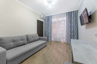 Отель White Hotel  Витязево 2-комнатная комната люкс с 1 двуспальной кроватью-1